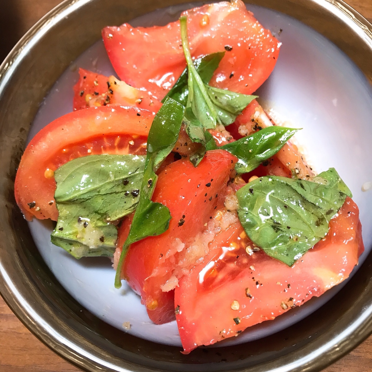 簡単 スイートバジルとトマトの和えるだけサラダ レシピ 作り方 By ぽけおじさん 楽天レシピ 簡単 スイートバジルとトマトの和えるだけサラダ レシピ 作り方 By ぽけおじさん 楽天レシピ